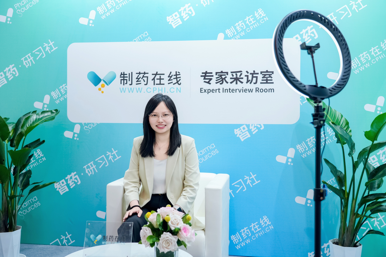 專家采訪 黃歡群.jpg